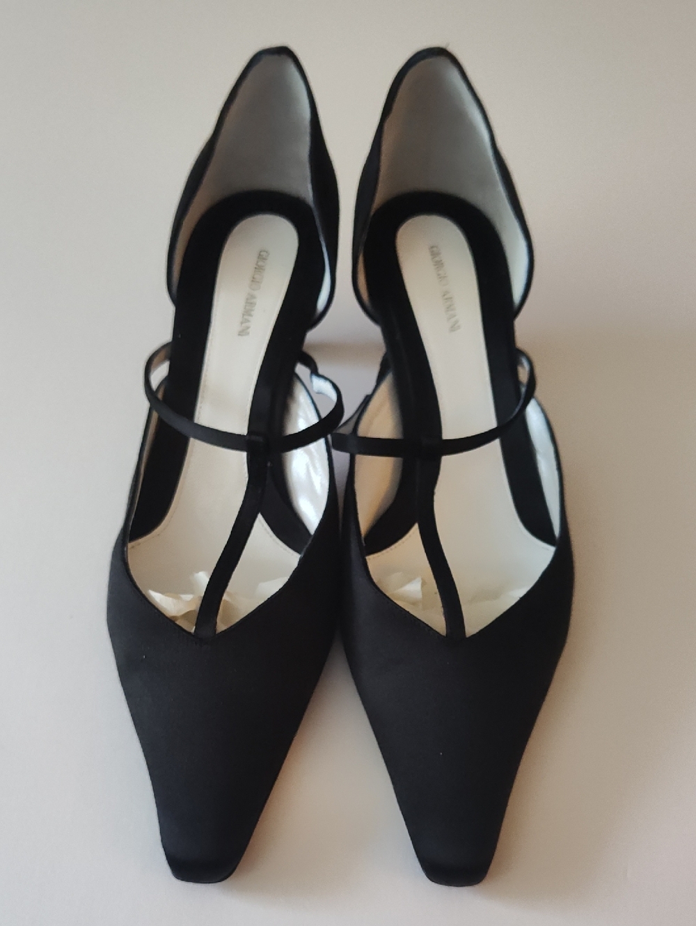 Elegant Giorgio Armani Black Satin Pointed Toe Mary Jane Flats Size 39 US 9